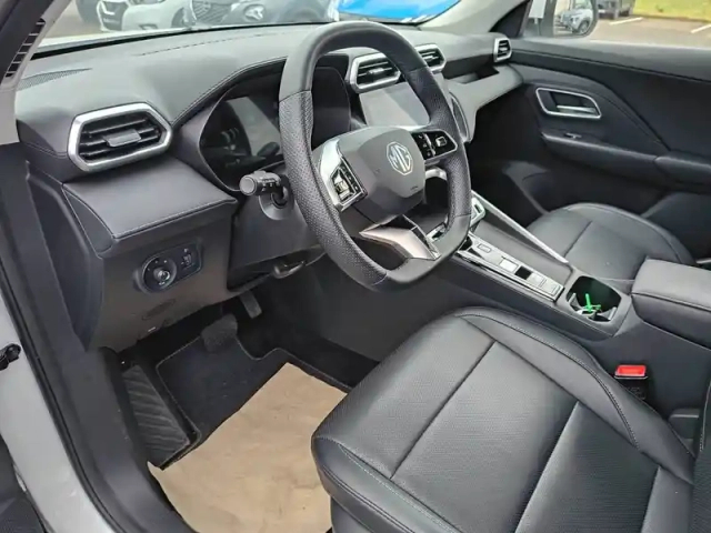 Mg Zs 1.5 l hybrid+ 197 ch — photo 16