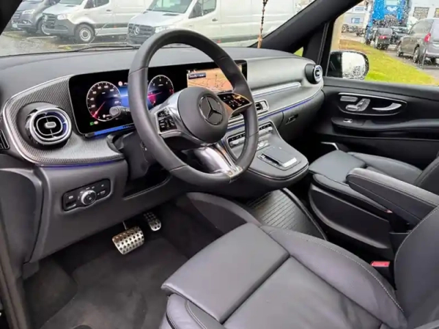 Mercedes Cla 300 d amg line long 8places — photo 20