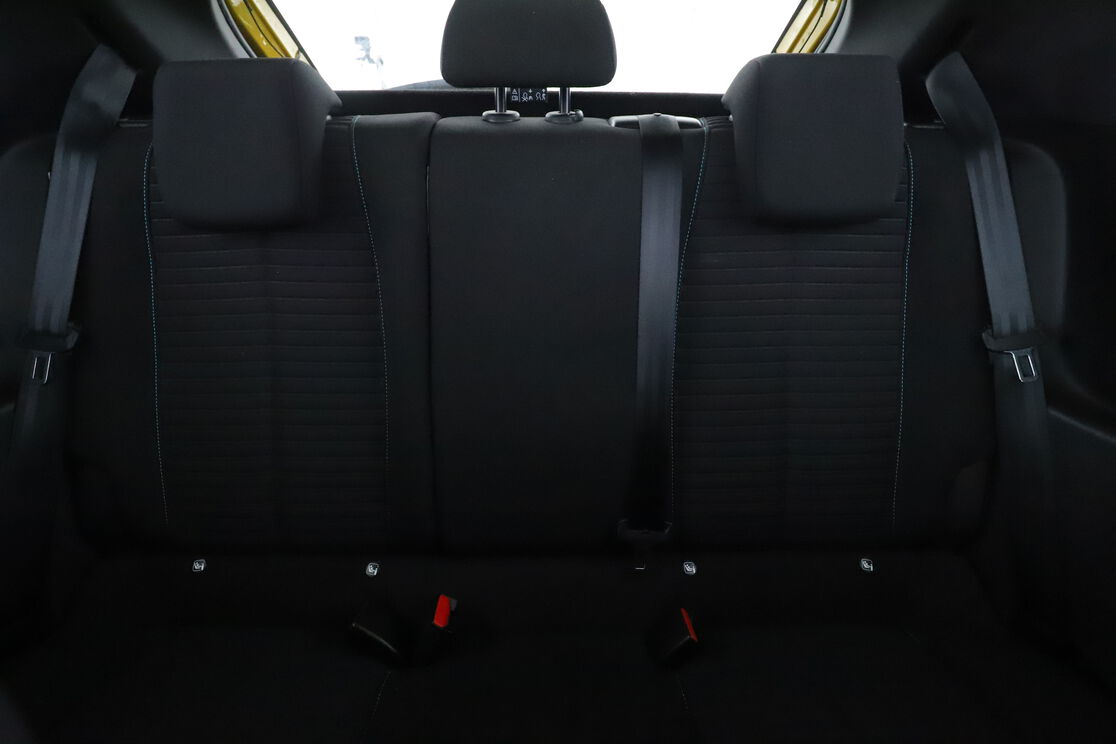 Peugeot 208 1.2 PureTech Style EAT8 — photo 14