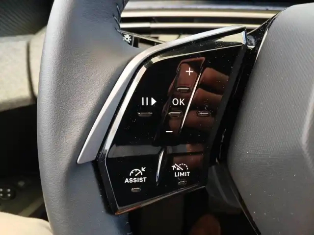 Peugeot 5008 plug-in hybrid 225 ch e-dcs7 — photo 16