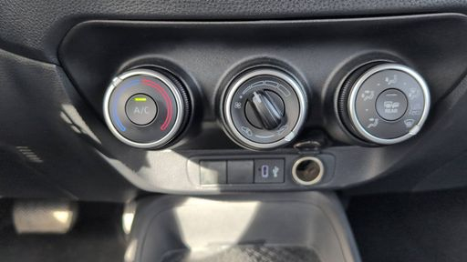 Toyota Aygo X 1.0 VVT-i 72 BVA5 - Dynamic – 2025 – 2454 km – Essence – Boîte Automatique — photo 18