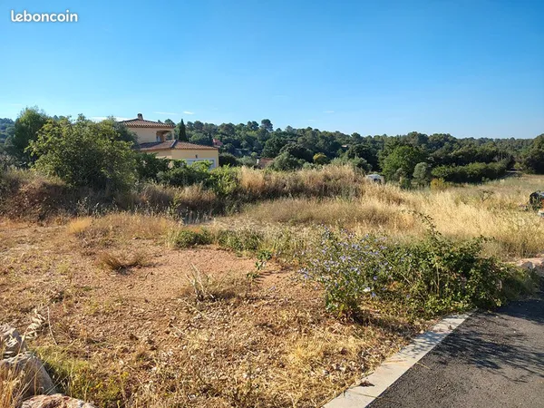 Terrain 1000 m² TAVERNES