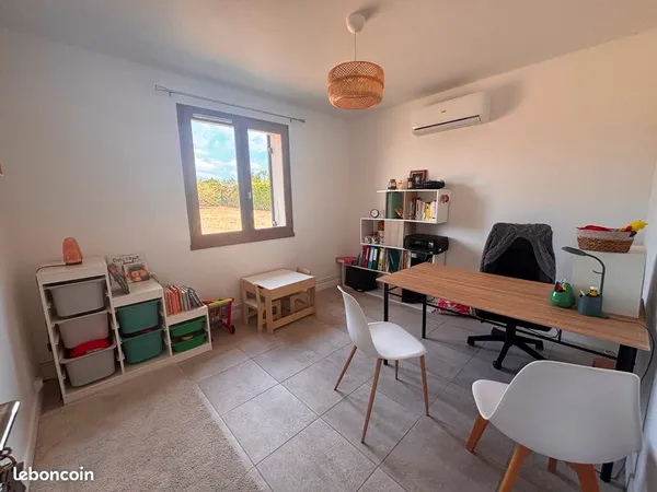 Bureau / Cabinet à louer