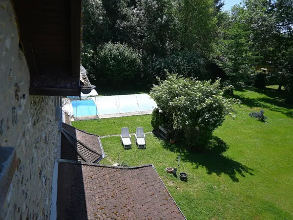 Maison 11 pièces 240 m²