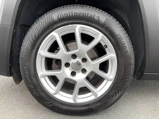 Jeep Renegade 1.0 turbo t3 120 ch bvm6 — photo 15