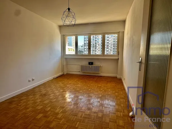 Vente T2 rénové de 44 m² avec cave - Saint-Étienne (Secteur