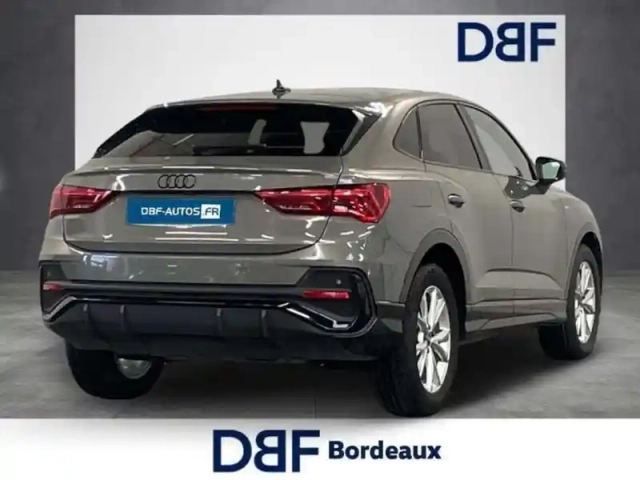 Audi Q3 35 tfsi 150 ch s tronic 7 s line plus — photo 5
