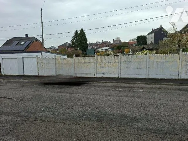 Terrain 800 m²