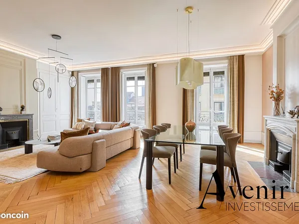 Appartement 6 pièces 223 m²