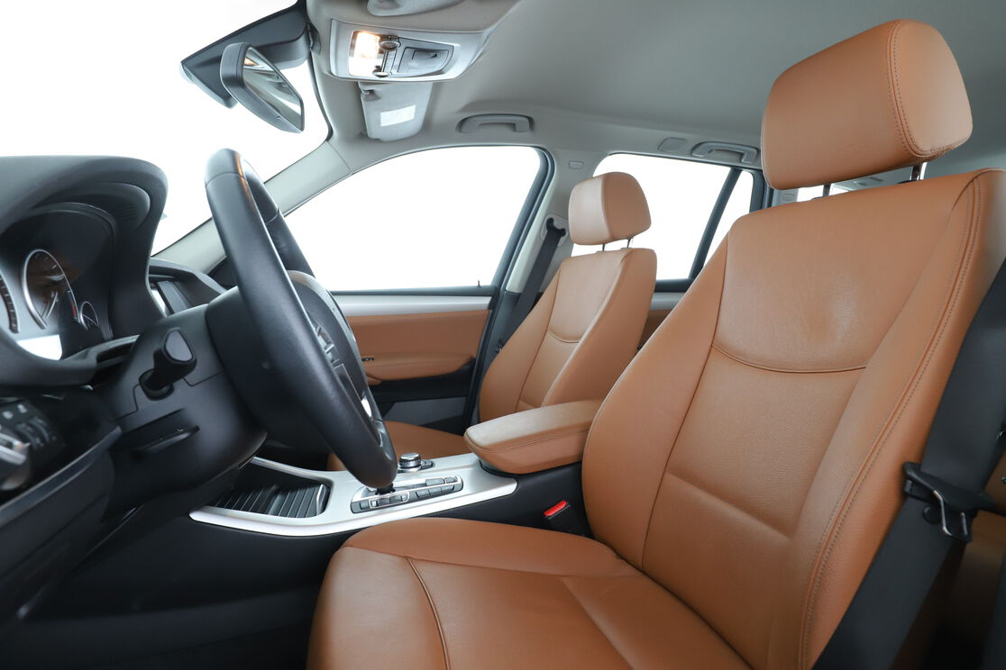 BMW X3 xDrive20dA Lounge Plus — photo 9