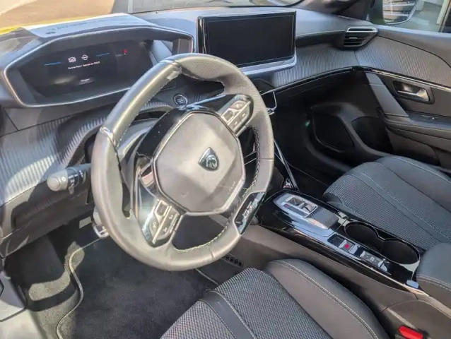 Peugeot 208 hybrid 110 e-dcs6 — photo 8