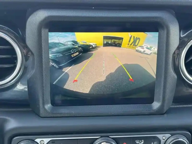Jeep Wrangler 2.2 crdi 200 unlimited sahara — photo 20