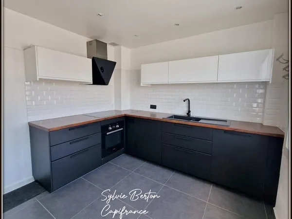Location Tremblay en France appartement T3 de 68 m² avec grand jardin commun