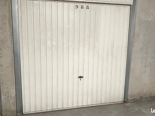Garage Villeneuve Loubet