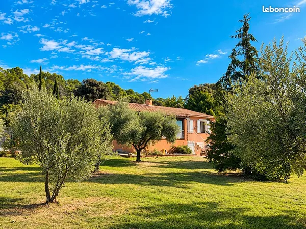 Villa 4 pièces 150 m²