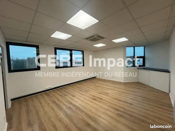 BUREAUX 117 m² REIMS