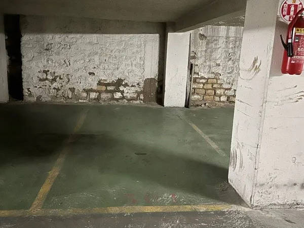 Parking 12 m²