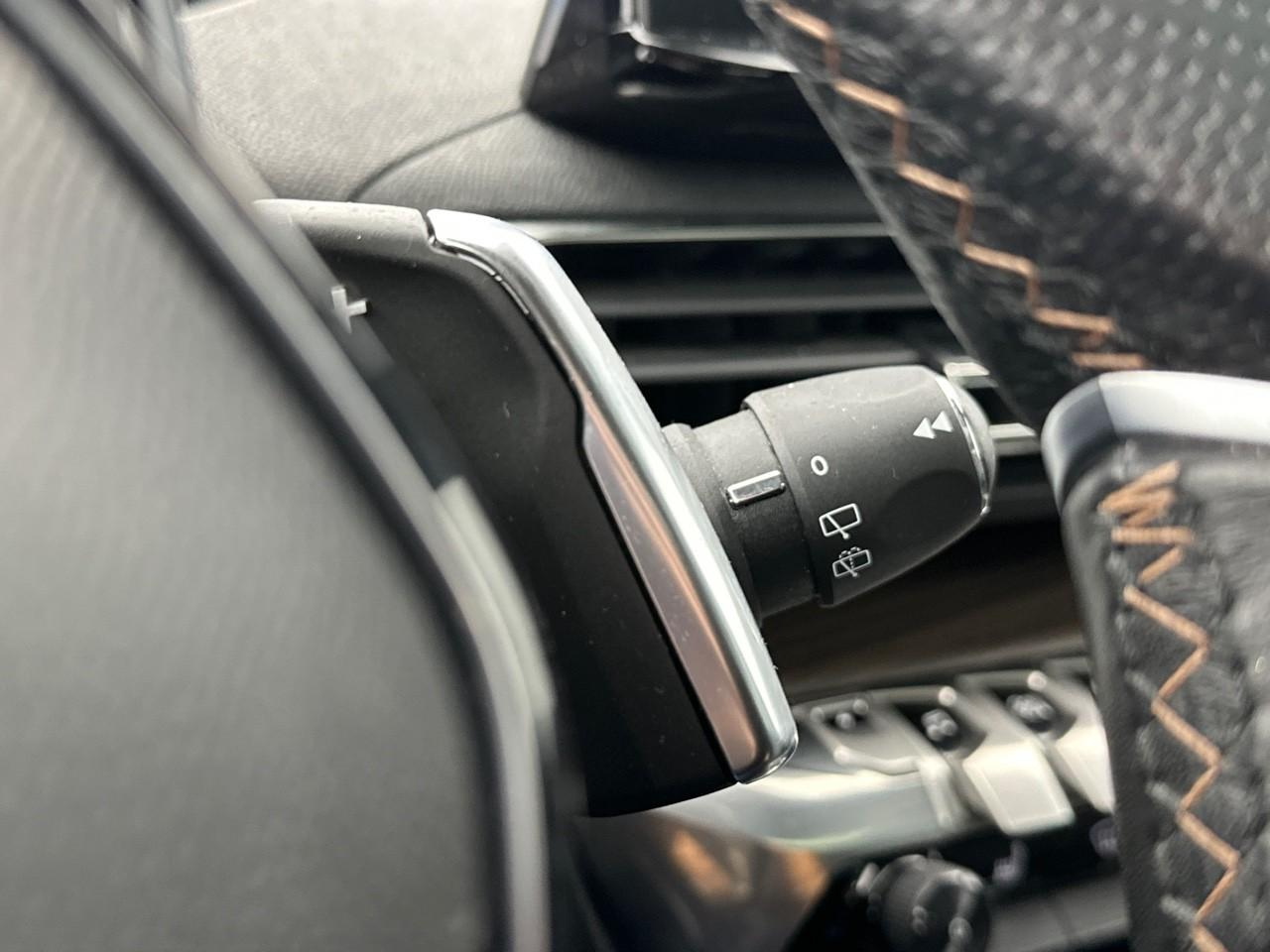 Peugeot 3008 hybrid 225 e-eat8 gt pack — photo 18
