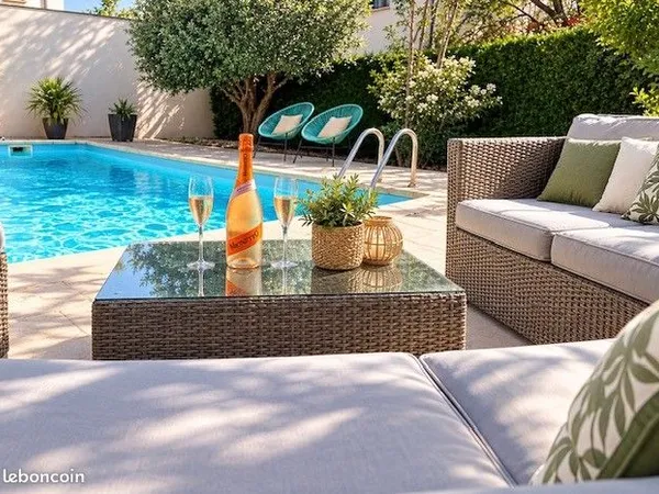 Villa avec Piscine et jardin