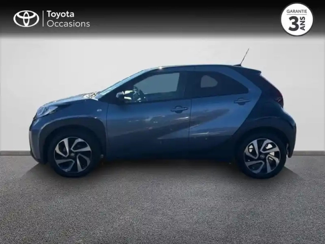 Toyota Aygo X 1.0 vvt-i 72ch design my24 — photo 3