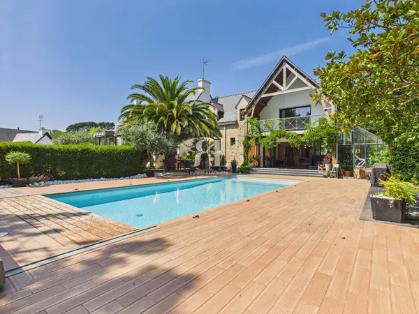 Maison 7 pièces 350 m²
