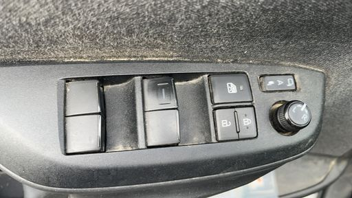 Toyota Yaris Cross 1.5 HSD 116 Hybrid 4WD E-CVT 92 - Collection – 2022 – 89403 km – Hybride essence – Boîte Robotisée — photo 1