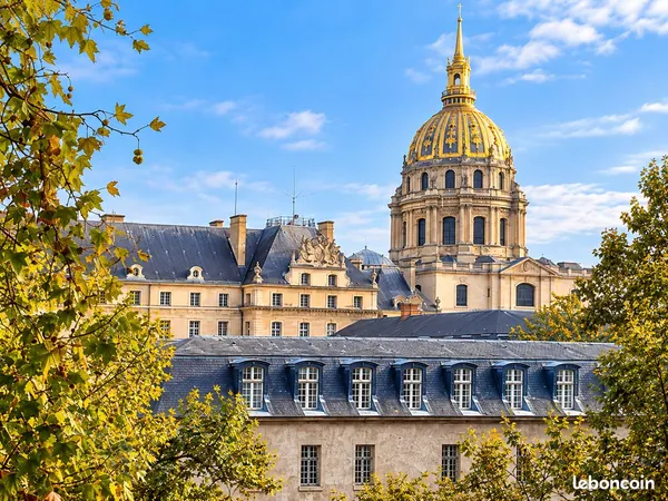 Grand studio 37 m² - Vue dégagée sur les Invalides - Paris 7e
