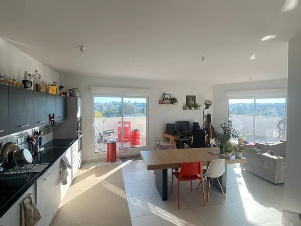 Colocation 115m2 + terrasse 100m2 / Appart neuf