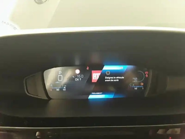 Peugeot 308 sw hybrid 145 e-dcs6 — photo 30