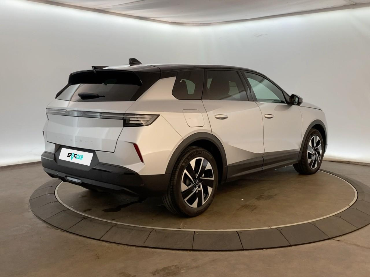 Opel Grandland 1.2 turbo hybrid 145 ch e-dct6 gs — photo 7
