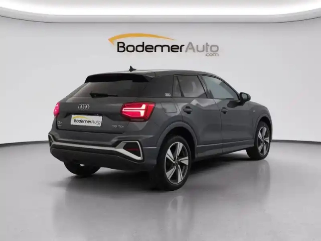 Audi Q2 35 tdi 150 s tronic 7 — photo 20