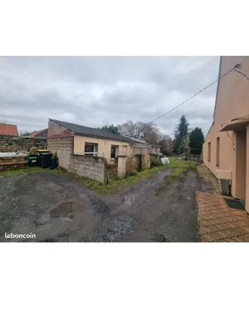 Local avec terrain