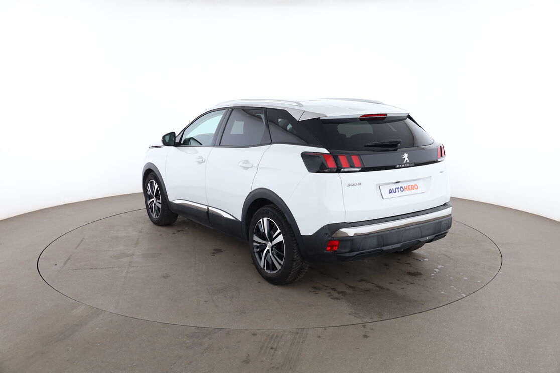 Peugeot 3008 1.2 PureTech Allure — photo 3