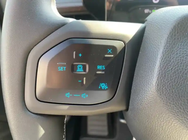 Ford Explorer 286ch extended range 79kwh pack collection rwd — photo 17