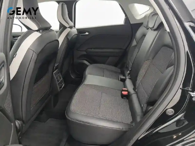 Renault Captur tce 140 edc - 21 — photo 10