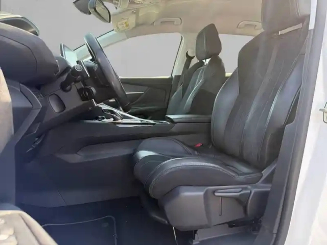 Peugeot 3008 1.2 puretech 130ch s&amp;s eat6 — photo 11