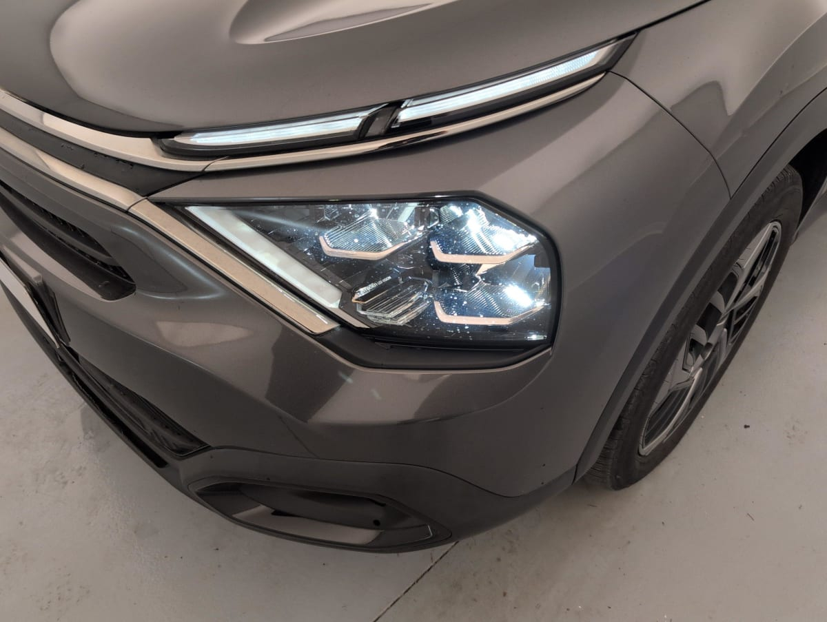 Citroën C4 — photo 21