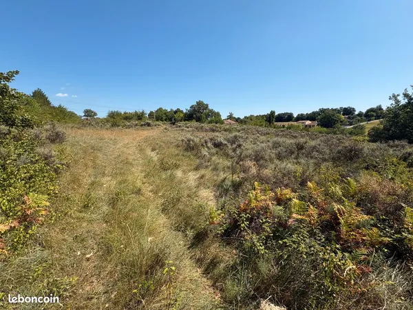 Terrains agricoles ou de loisir de 6770 m2 et parcelle de terre / bois de 3035 m2