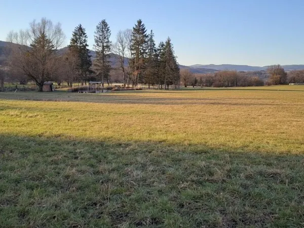 Terrain 1540 m² GENOD