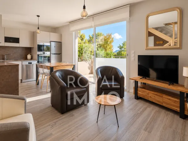Proche plages et commerces T3 en duplex dans résidence réc