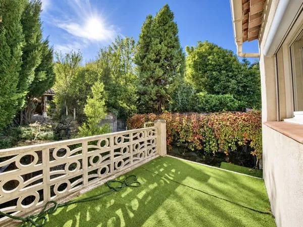 Appartement T3 avec Terrasse, Garage et Cave.