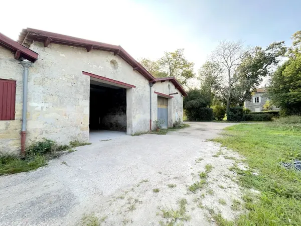Parking/Garage/Box 243 m²