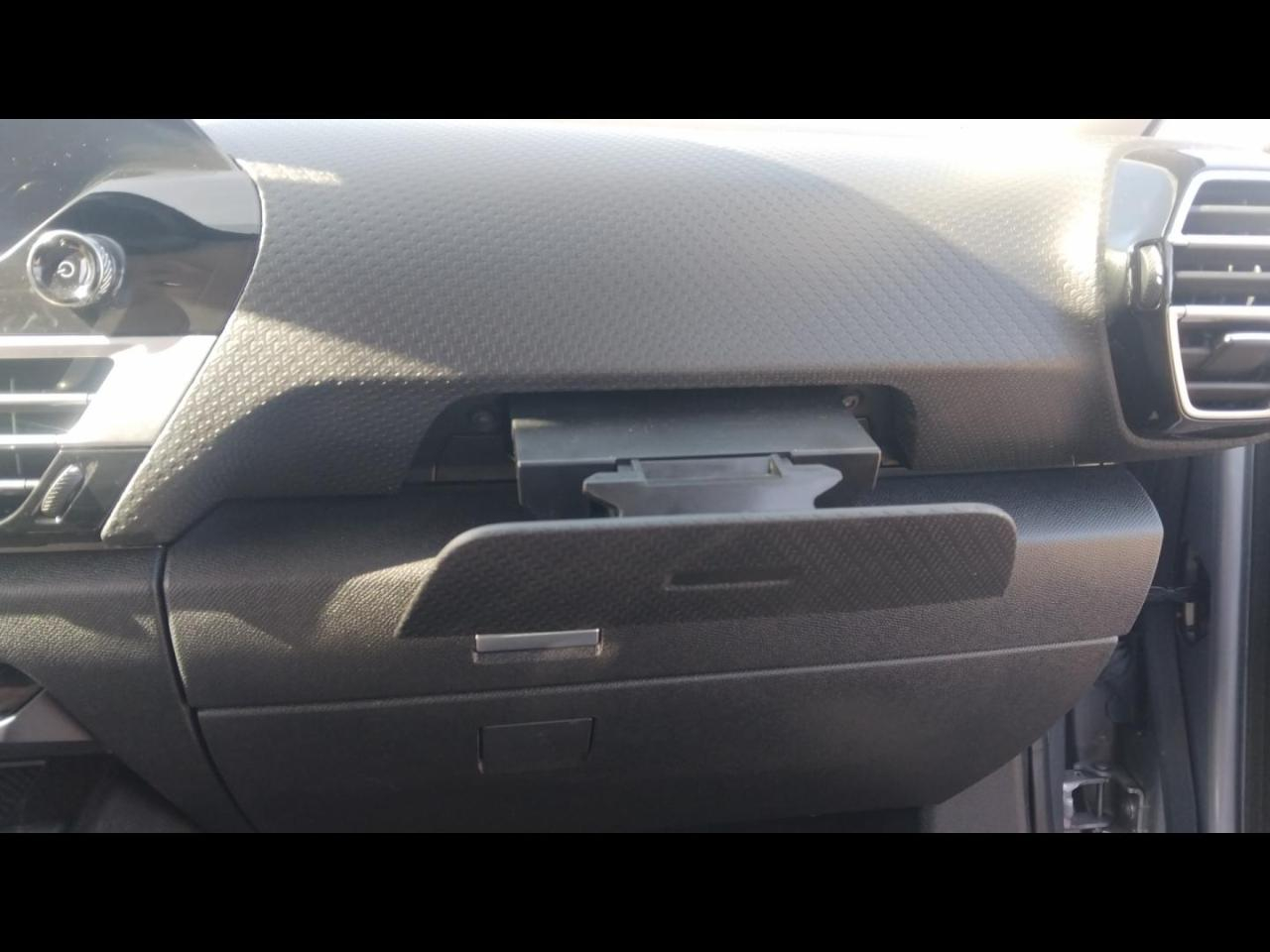 Citroën C4 X puretech 130ch s&s shine eat8 — photo 29