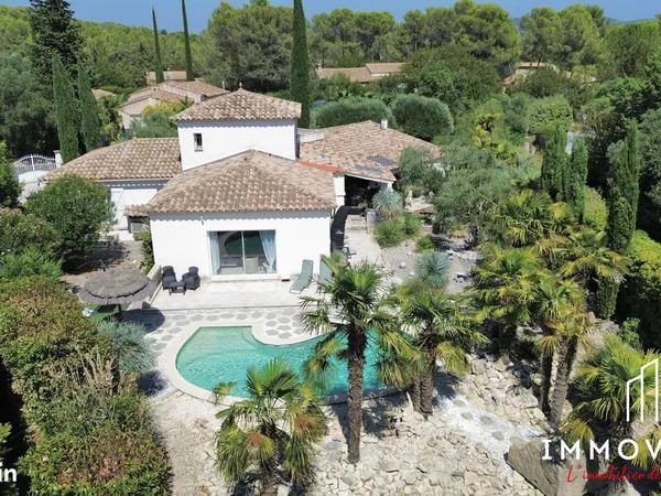 Propriété 5 pièces 161 m²