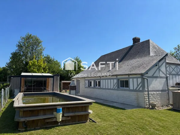 JOLIE MAISON AVEC ANNEXE LOISIRS.