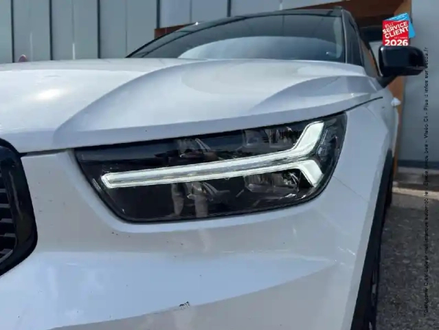 Volvo Xc40 t4 recharge 129 + 82ch r-design dct 7 — photo 13