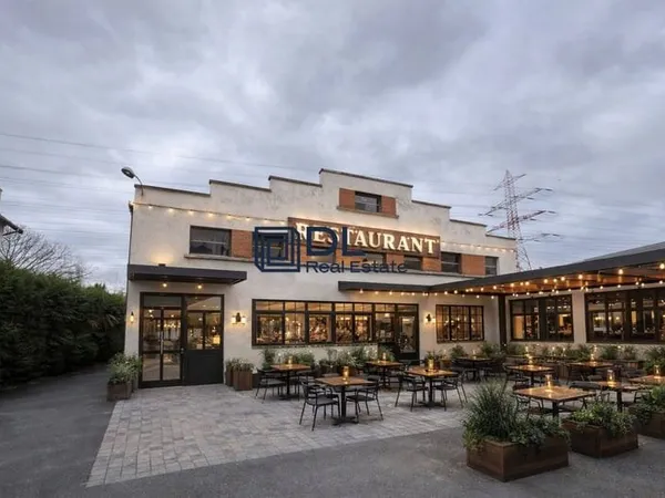 Local commercial 850 m²