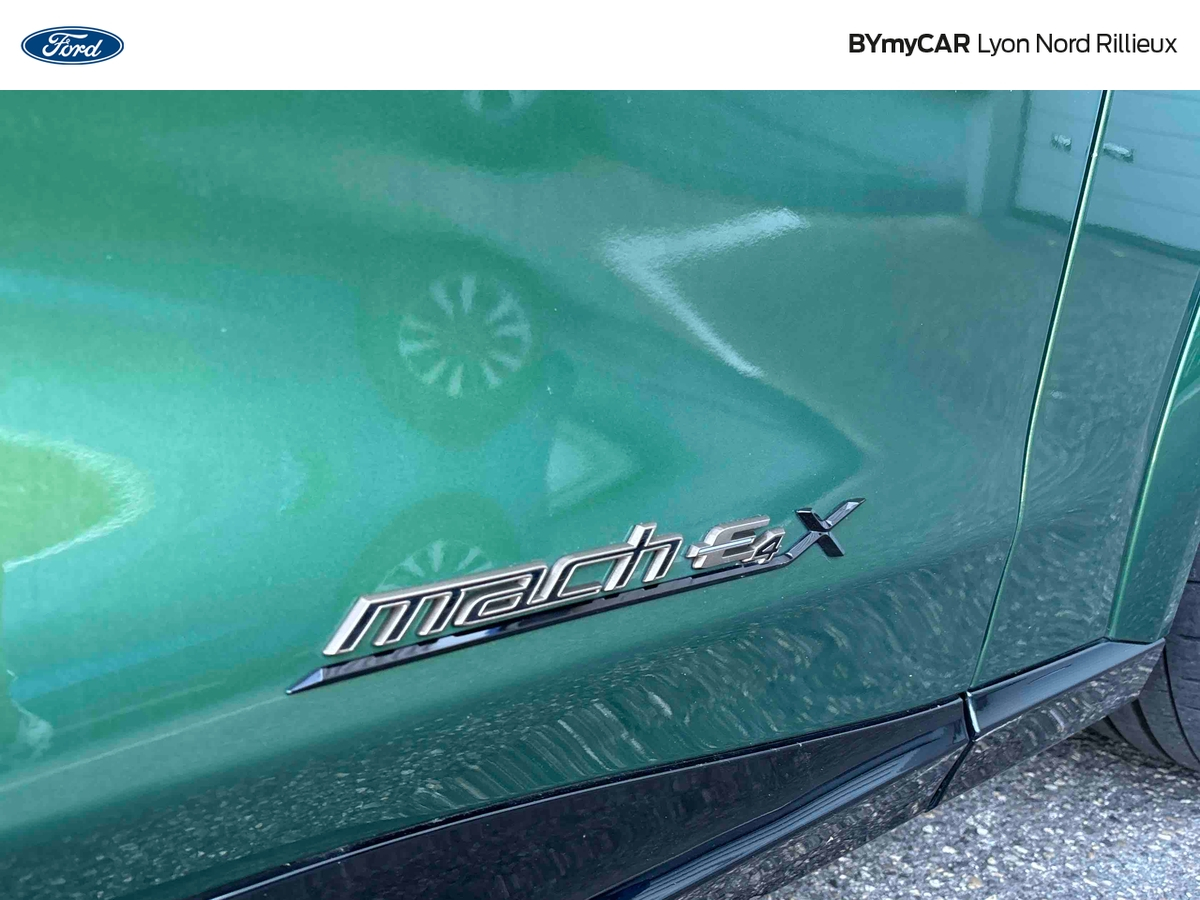 Ford Mustang Mach-E Extended Range 91 kWh 487 ch AWD — photo 27