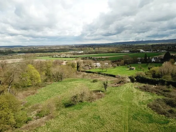 Terrain 890 m²