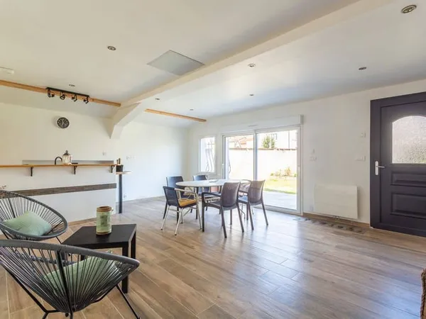 Maison 6 pièces 140 m²